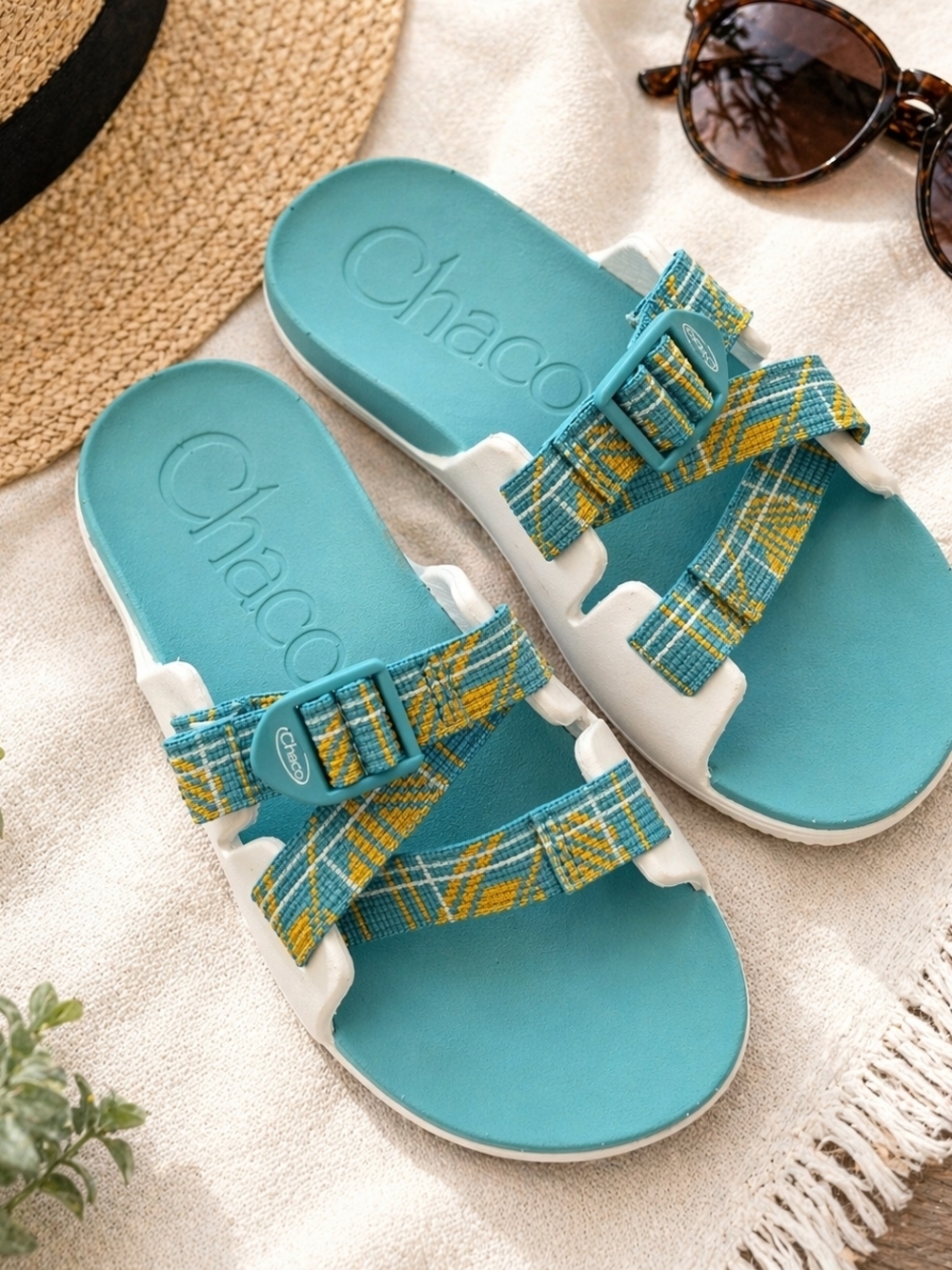 Chaco Chillos Slide Sandals Teal Yellow Kids Size 4 Fits Women’s 6 Comfort Summe
